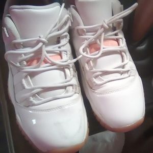 Jordan shoes DISCOUNT SHIPPING because of the spot